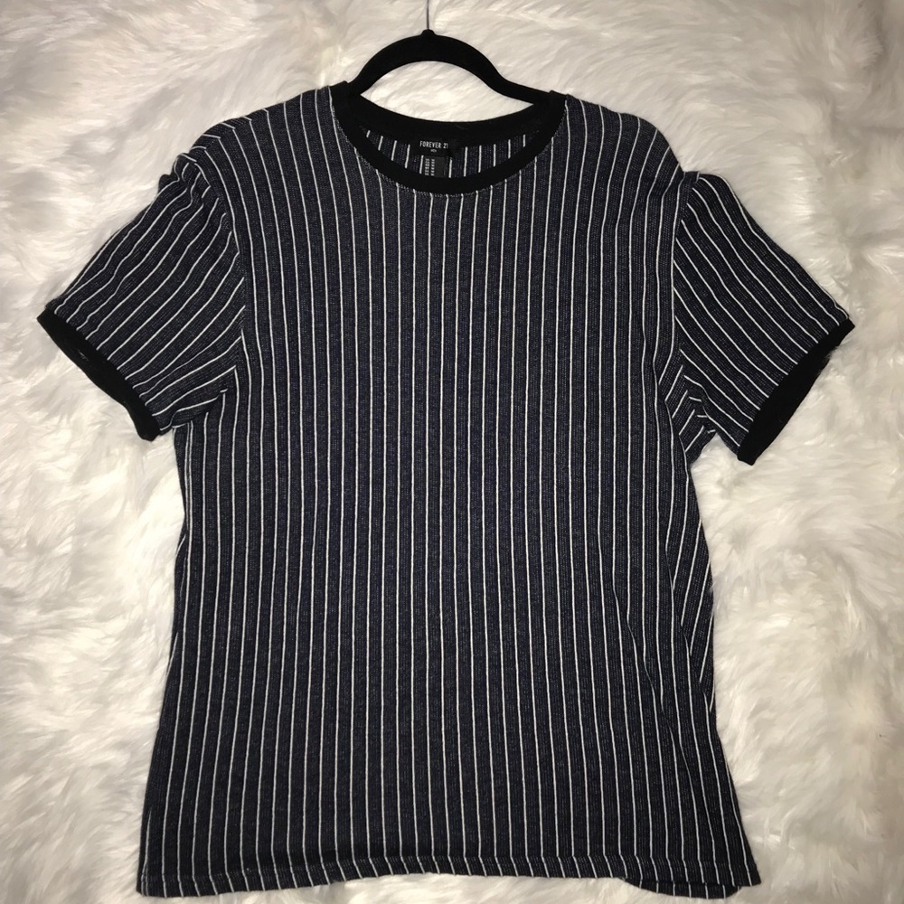 Men’s medium forever 21 shirt sleeve shirt